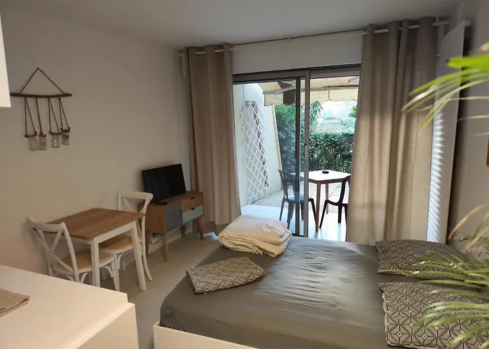 Apartment Neuf Cannes Marina Jardin & Piscine Privee