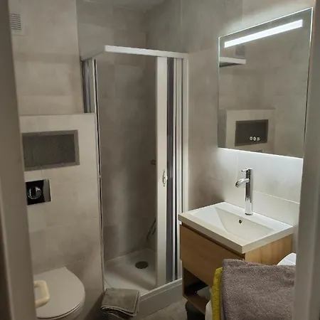 Neuf Cannes Marina Jardin&piscine Privée Appartement *