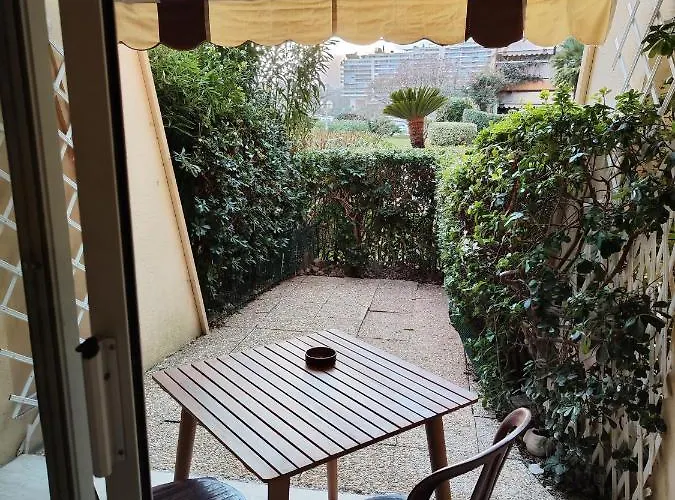 Neuf Cannes Marina Jardin & Piscine Privee Lägenhet Mandelieu